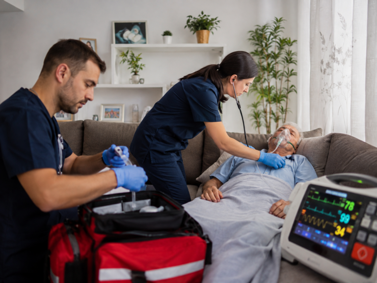 Qué pasa si hay una urgencia médica durante un programa de hospitalización domiciliaria